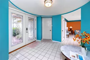 2096 Massachusetts Ave NE, Saint Petersburg, FL 33703 - Photo 9