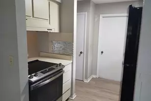 2123 Woodburn Loop S, Lakeland, FL 33813 - Photo 5