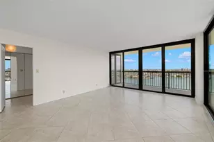 9425 Blind Pass Rd, Saint Pete Beach, FL 33706 - Photo 7