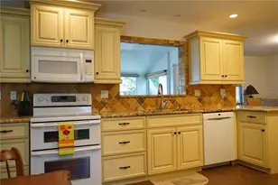 1719 Council Dr, Sun City Center, FL 33573 - Photo 9