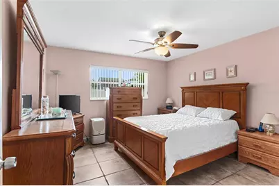 7276 21st Street N, Saint Petersburg, FL 33702 - Photo 17