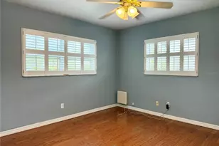 2523 Krueger Ln, Tampa, FL 33618 - Photo 23