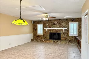 2523 Krueger Ln, Tampa, FL 33618 - Photo 17