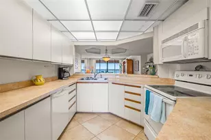 1310 Gulf Blvd, Clearwater Beach, FL 33767 - Photo 11