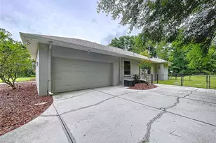 27511 Hialeah Way, Wesley Chapel, FL 33544 - Photo 9