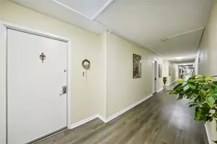 7400 Sun Island Dr S, South Pasadena, FL 33707 - Photo 7