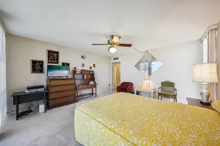 7400 Sun Island Dr S, South Pasadena, FL 33707 - Photo 23
