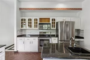 3062 Sutton Woods Dr, Plant City, FL 33566 - Photo 13