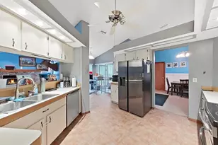 13094 Huntington Woods Ave, Spring Hill, FL 34609 - Photo 13