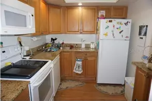 4900 Brittany, Saint Petersburg, FL 33715 - Photo 3