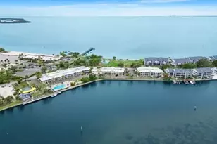 611 Destiny Dr, Ruskin, FL 33570 - Photo 7