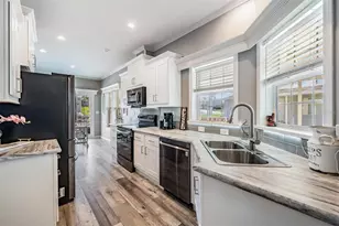 37624 Landis Ave, Zephyrhills, FL 33541 - Photo 5