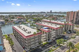 105 Island Way, Clearwater Beach, FL 33767 - Photo 3