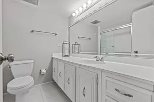 105 Island Way, Clearwater Beach, FL 33767 - Photo 35