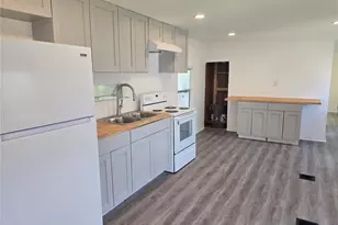 24631 Plumosa Dr, Leesburg, FL 34748 - Photo 11