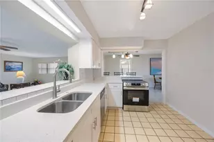 1305 Marion Dr S, Saint Petersburg, FL 33707 - Photo 19