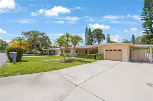 1305 Marion Dr S, Saint Petersburg, FL 33707 - Photo 31