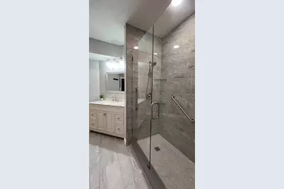 11510 Shipwatch Drive #1372, Largo, FL 33774 - Photo 9