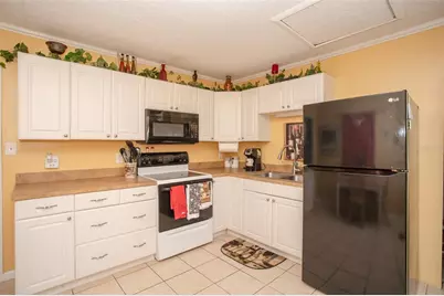 1001 57th Avenue N, Saint Petersburg, FL 33703 - Photo 9