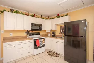 1001 57th Ave N, Saint Petersburg, FL 33703 - Photo 9