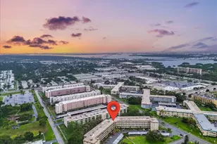 5725 80th St N, Saint Petersburg, FL 33709 - Photo 1