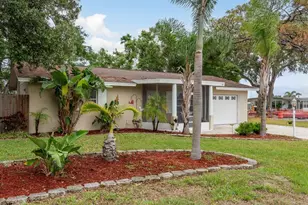 10623 103rd St, Largo, FL 33773 - Photo 1