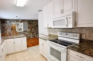 38819 Otis Allen Rd, Zephyrhills, FL 33540 - Photo 11