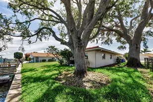 2053 Iowa Ave NE, Saint Petersburg, FL 33703 - Photo 9