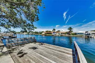 2053 Iowa Ave NE, Saint Petersburg, FL 33703 - Photo 5