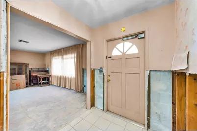 2053 Iowa Avenue NE, Saint Petersburg, FL 33703 - Photo 31