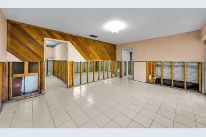 2053 Iowa Avenue NE, Saint Petersburg, FL 33703 - Photo 27