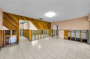 2053 Iowa Ave NE, Saint Petersburg, FL 33703 - Photo 27