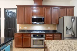 20023 Pergola Bend Ln, Tampa, FL 33647 - Photo 13