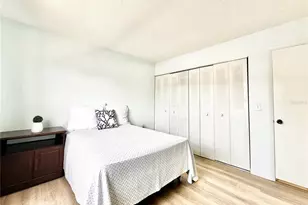 13926 Mission Oaks Blvd, Seminole, FL 33776 - Photo 9