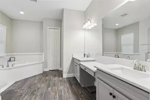 808 Vittorio Pl, Brandon, FL 33511 - Photo 11