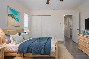 1906 Canterbury Ln, Sun City Center, FL 33573 - Photo 9