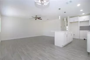 1906 Canterbury Ln, Sun City Center, FL 33573 - Photo 13