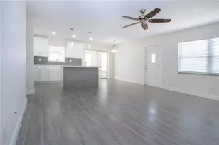 1906 Canterbury Ln, Sun City Center, FL 33573 - Photo 17