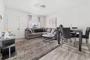 6426 S Himes Ave, Tampa, FL 33611 - Photo 3