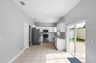 8806 Bayaud Dr, Tampa, FL 33626 - Photo 15