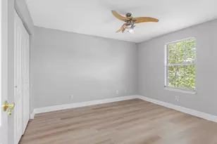 8806 Bayaud Dr, Tampa, FL 33626 - Photo 23