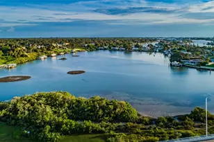 100 Bluff View Dr, Belleair Bluffs, FL 33770 - Photo 29