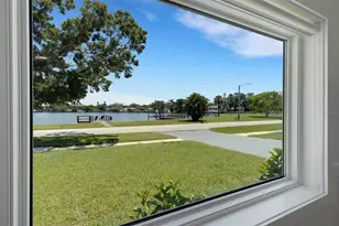 4321 Sunrise Dr S, Saint Petersburg, FL 33705 - Photo 5