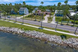 43 Edgewater Dr, Dunedin, FL 34698 - Photo 67