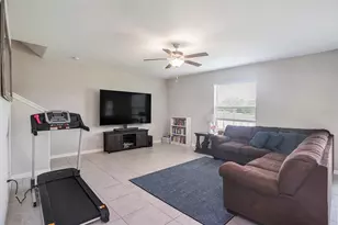 1655 Blue Rose Dr, Ruskin, FL 33570 - Photo 7