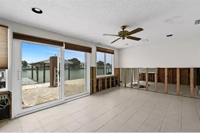 333 Midway Island, Clearwater Beach, FL 33767 - Photo 15