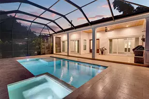 608 Grove St N, Saint Petersburg, FL 33701 - Photo 5