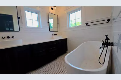 608 Grove Street N, Saint Petersburg, FL 33701 - Photo 23