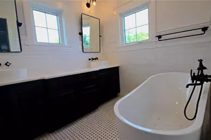 608 Grove St N, Saint Petersburg, FL 33701 - Photo 23