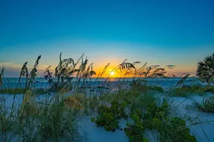 1114 Mandalay Point, Clearwater Beach, FL 33767 - Photo 25